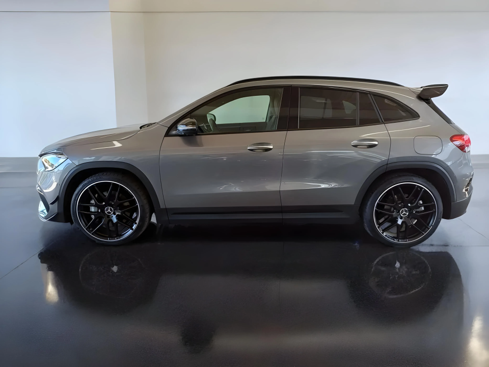 Mercedes-Benz GLA 45 AMG (387 CP) 4MATIC+ DCT (2)