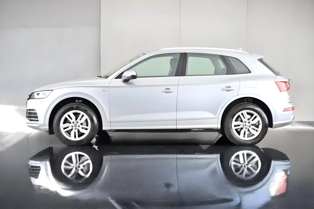 AUDI Q5 55 TFSI e Quattro PHEV Sport S-Tronic Business+ (2)