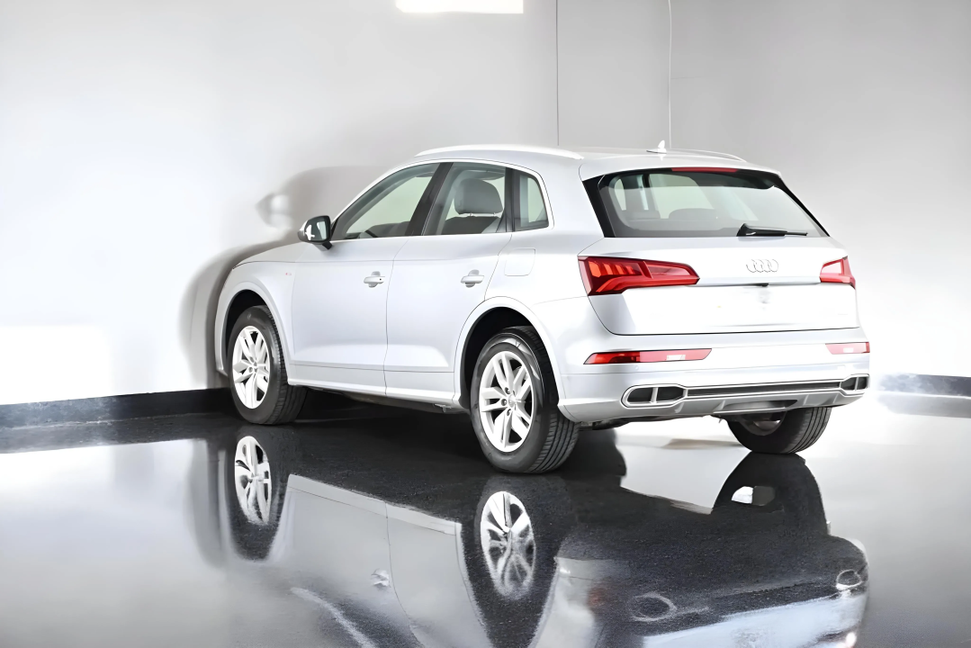 AUDI Q5 55 TFSI e Quattro PHEV Sport S-Tronic Business+ (3)