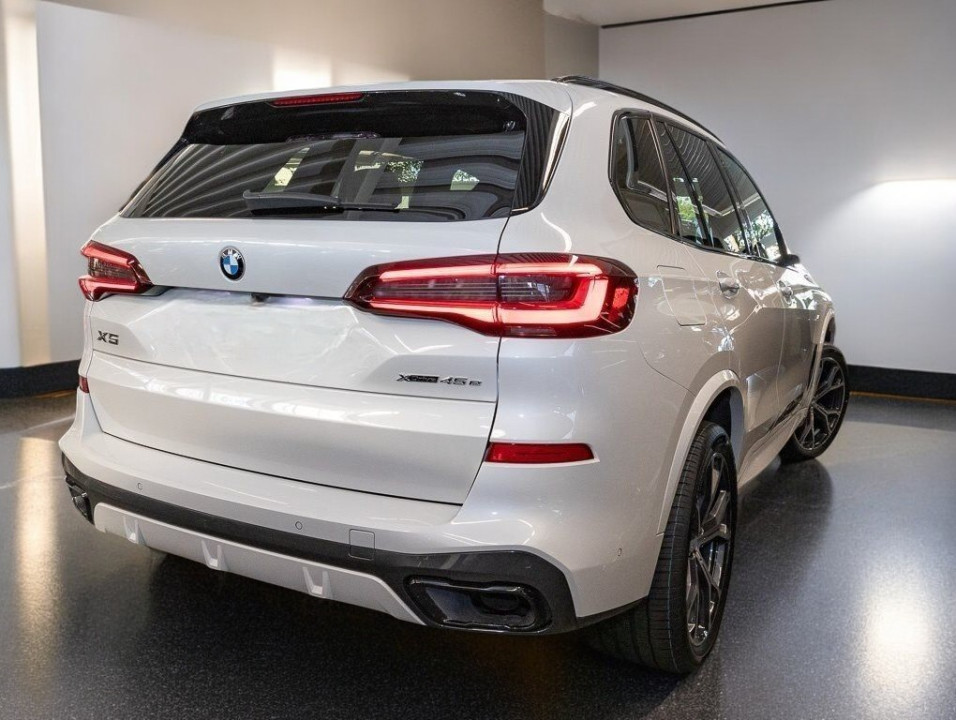 BMW X5 xDrive45e M Sport (2)