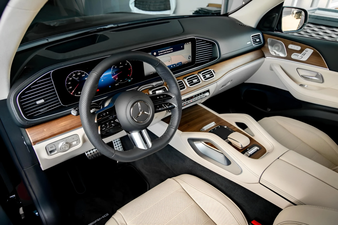 Mercedes-Benz GLS 450d 4MATIC AMG Line - foto 15