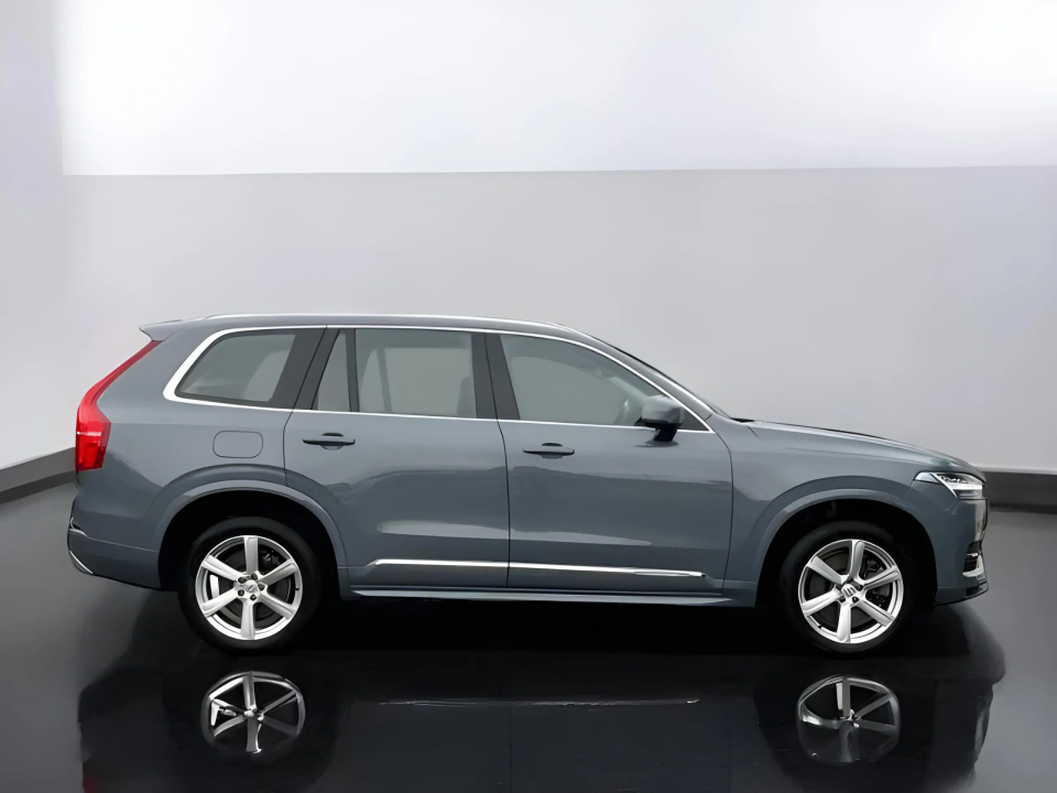 Volvo XC 90 T8 Recharge Inscription Expression (3)