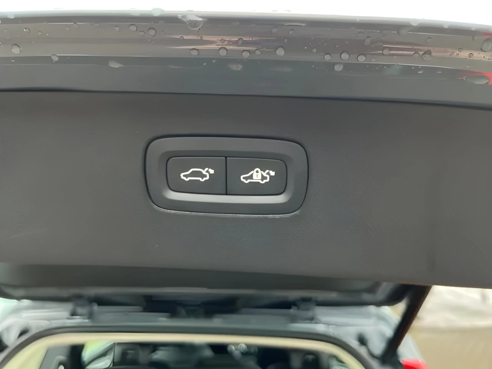 Volvo XC 90 T8 Recharge Inscription Expression - foto 15