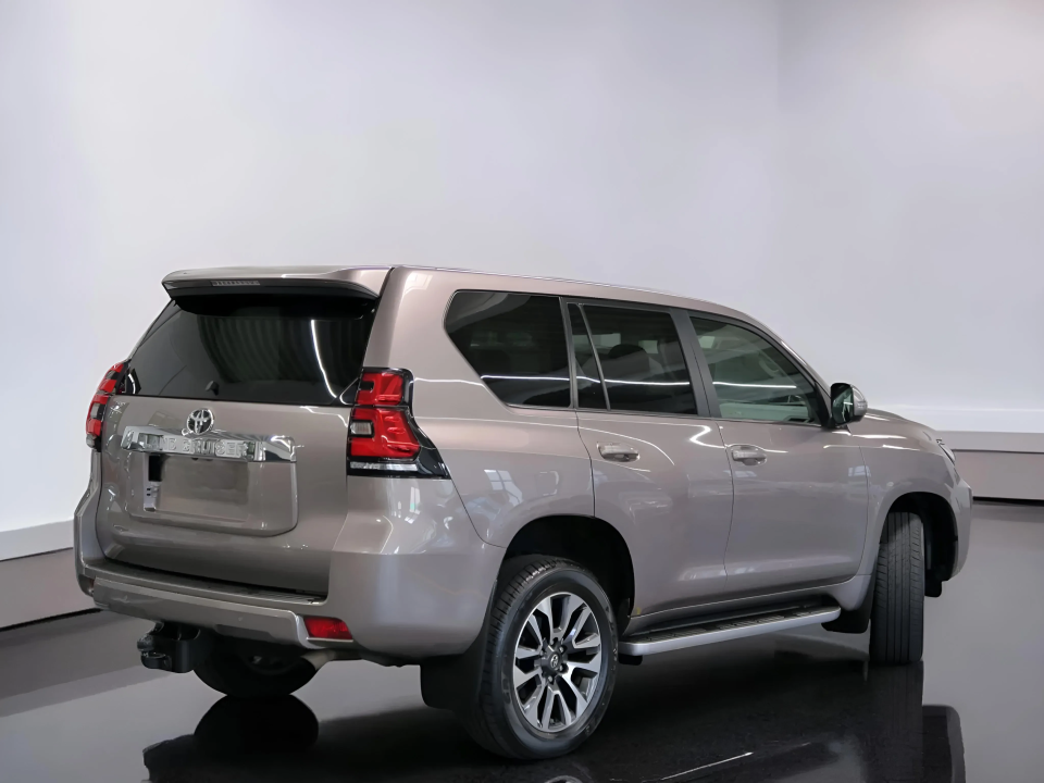 Toyota Land Cruiser 2.8 D-4D Executive - foto 6