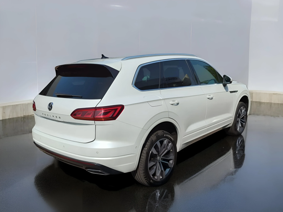 Volkswagen Touareg 3.0 V6 TDI R-Line 4Motion (2)