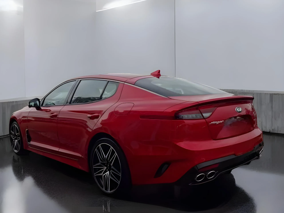 Kia Stinger 3,3 GT 4x4 (5)