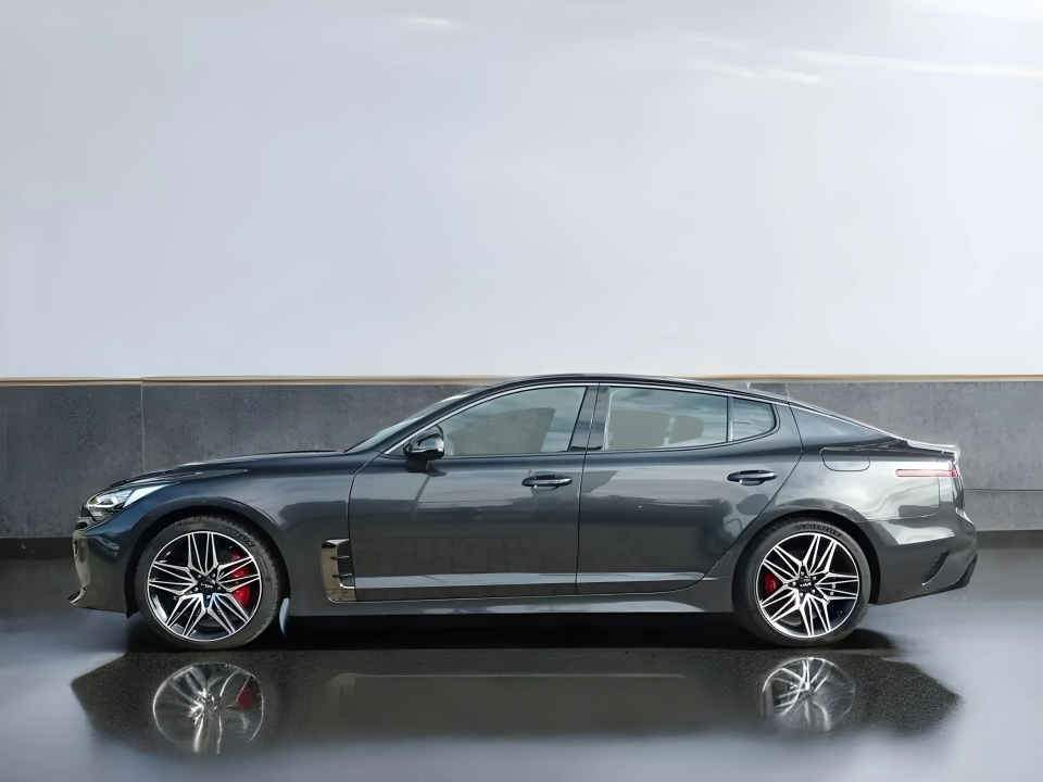 Kia Stinger 3,3 GT 4x4 (3)