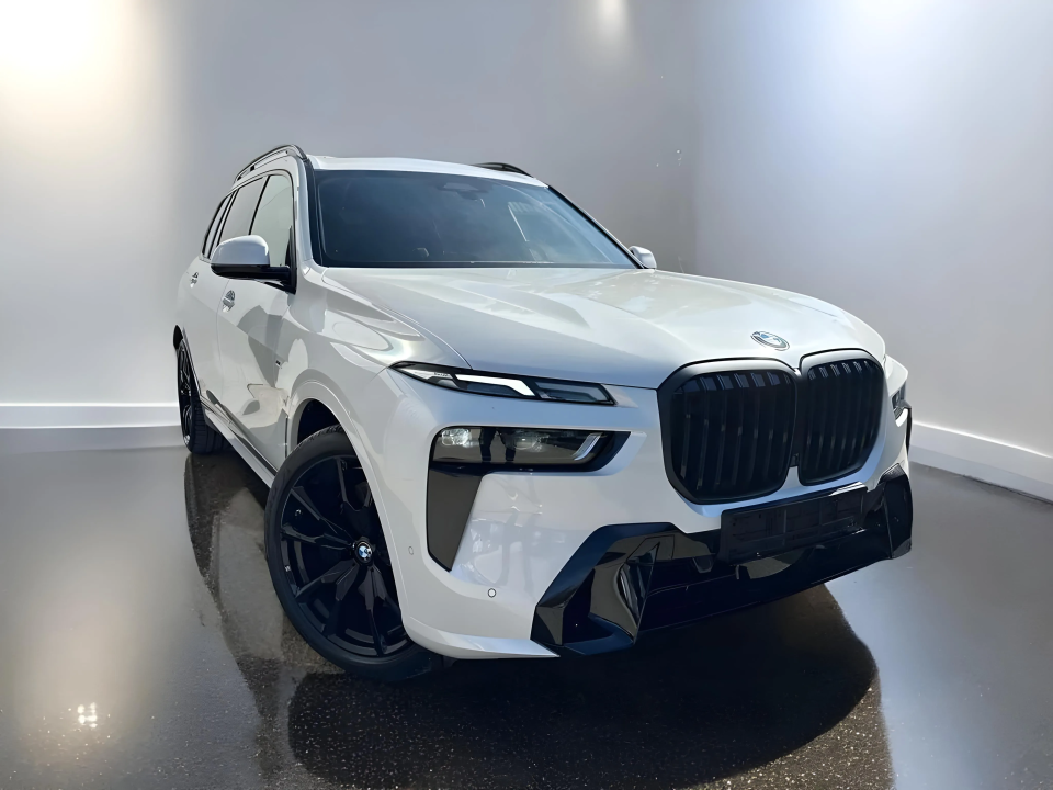 BMW X7 xDrive40i M-Sport (1)