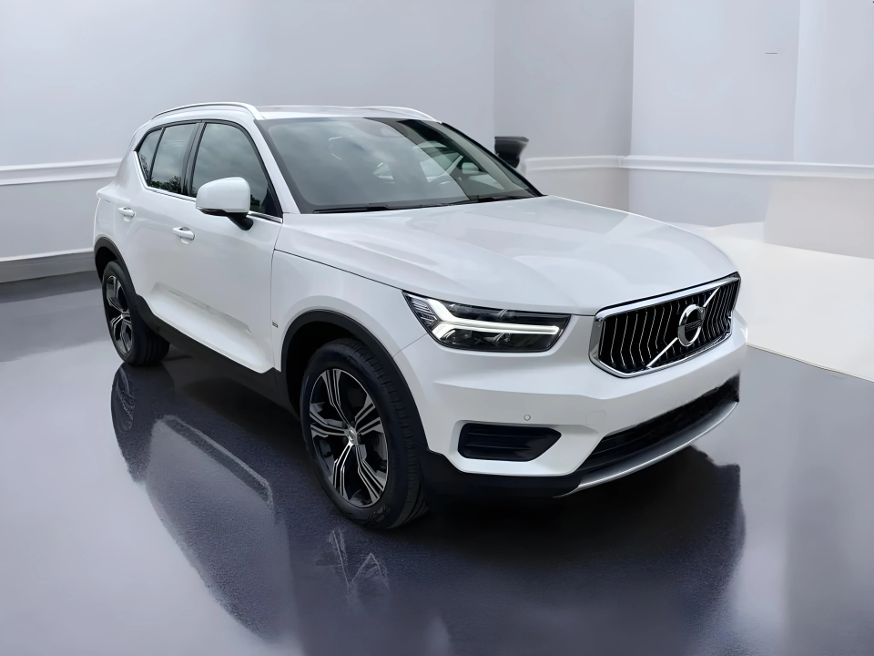 Volvo XC 40 Inscription Recharge Plug-In Hybrid (1)