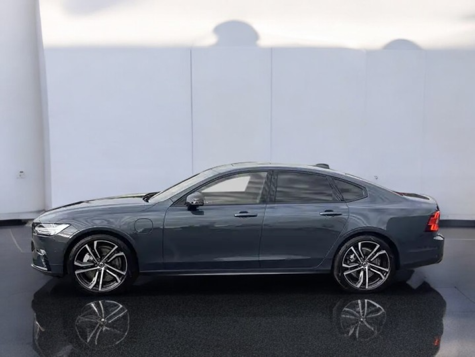 Volvo S90 T8 Recharge AWD (2)