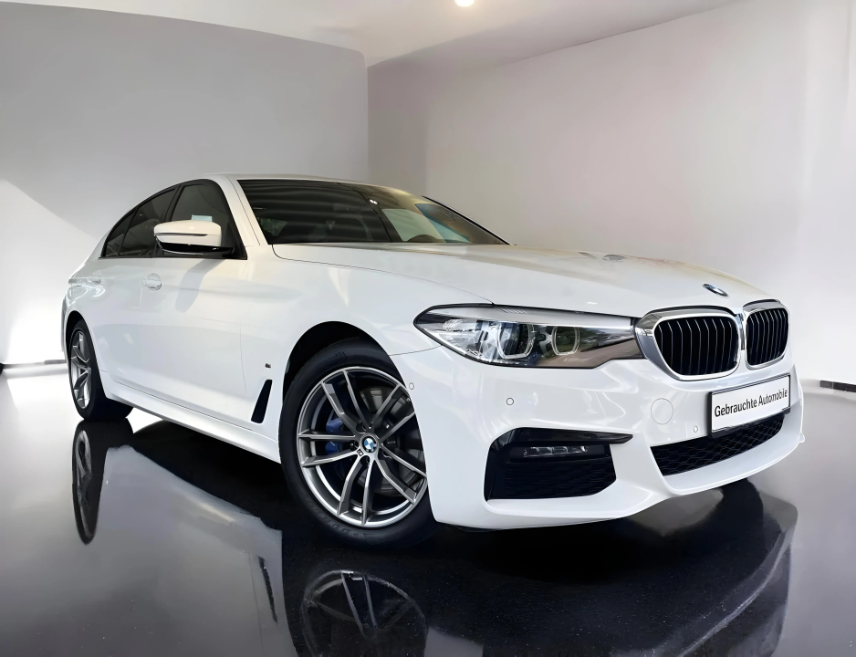 BMW Seria 5 530e M-Sport (1)