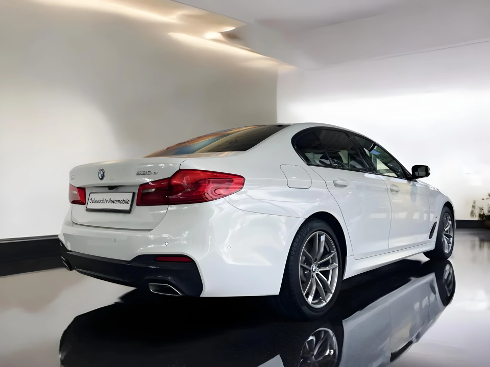 BMW Seria 5 530e M-Sport (4)