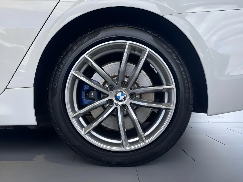 BMW Seria 5 530e M-Sport - foto 21