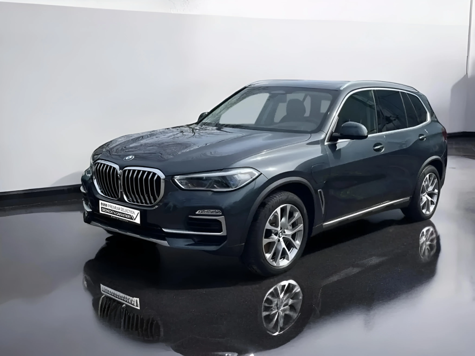 BMW X5 xDrive45e (1)