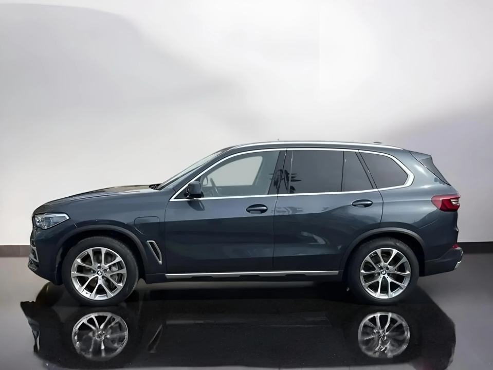 BMW X5 xDrive45e (3)