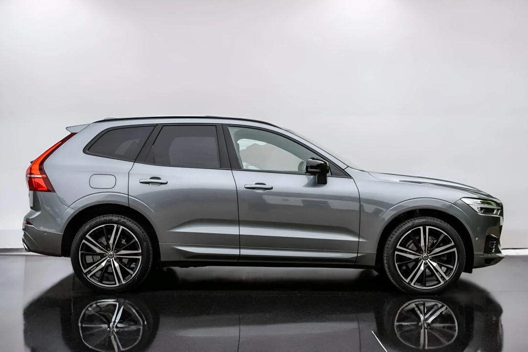 Volvo XC 60 T8 Recharge AWD R-Design (3)