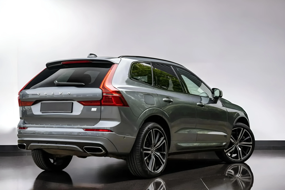 Volvo XC 60 T8 Recharge AWD R-Design (4)