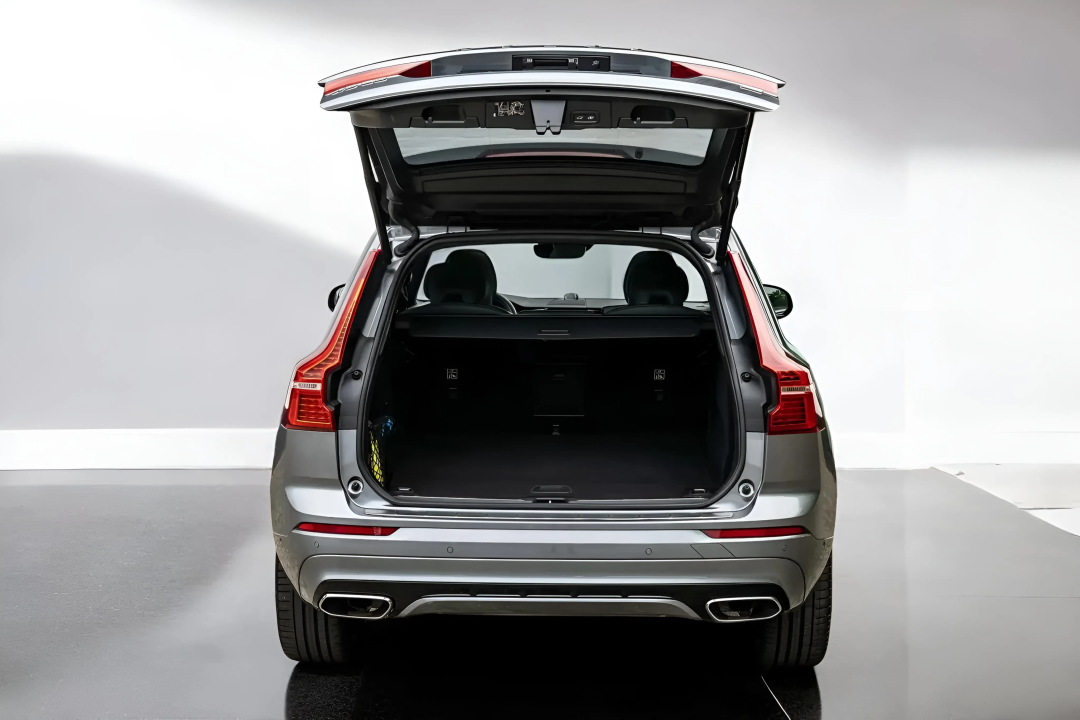 Volvo XC 60 T8 Recharge AWD R-Design - foto 6