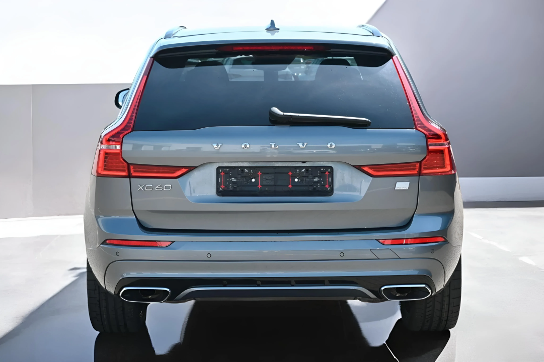 Volvo XC 60 T8 Recharge AWD R-Design (4)