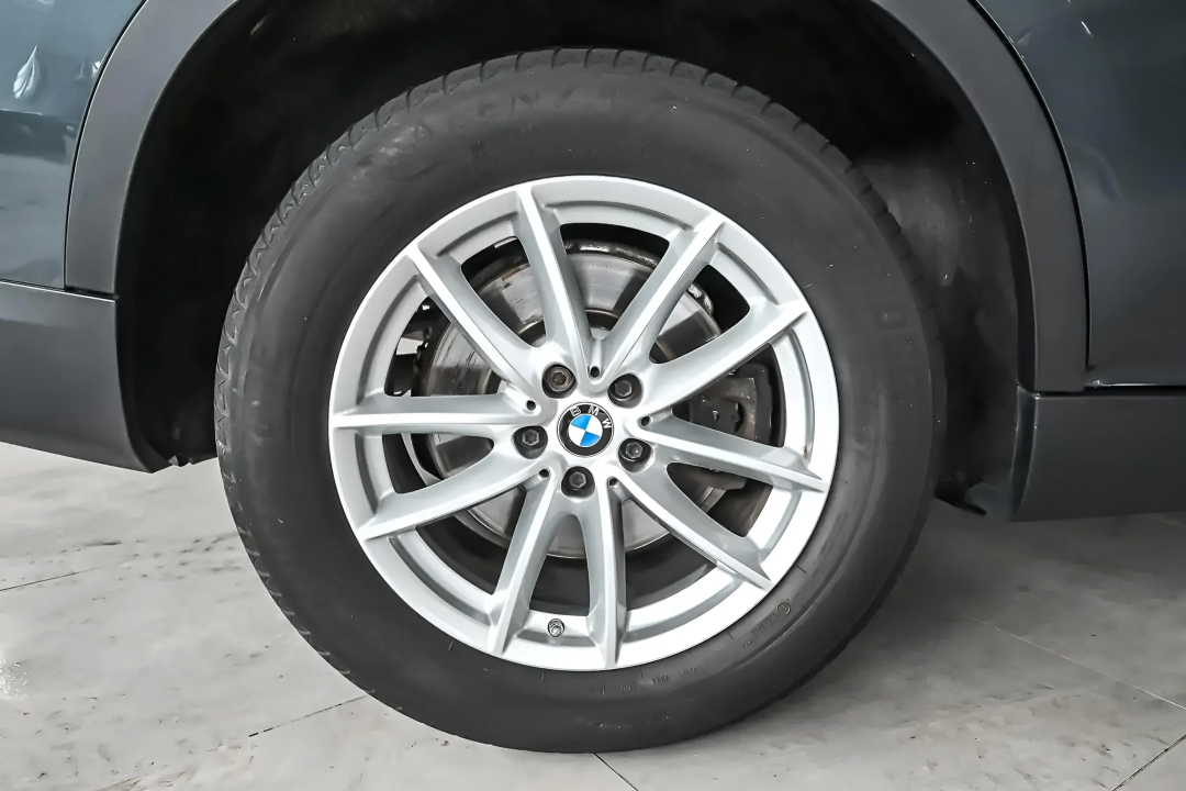 BMW X5 xDrive40i - foto 11