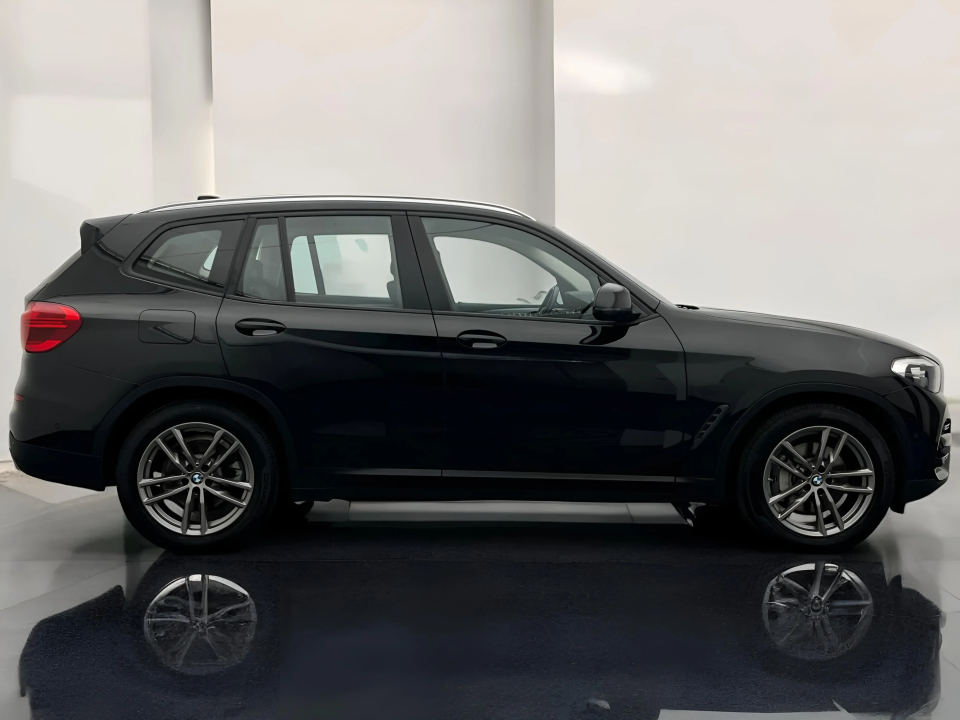 BMW X3 xDrive30i (2)