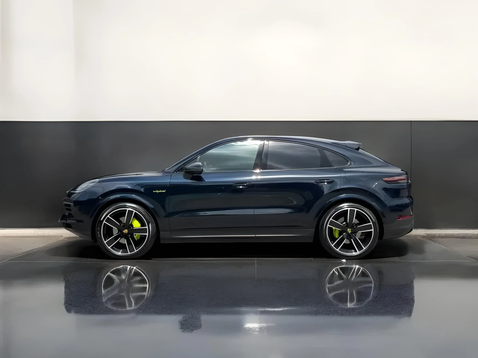 Porsche Cayenne Coupe E-Hybrid Platinum Edition (3)