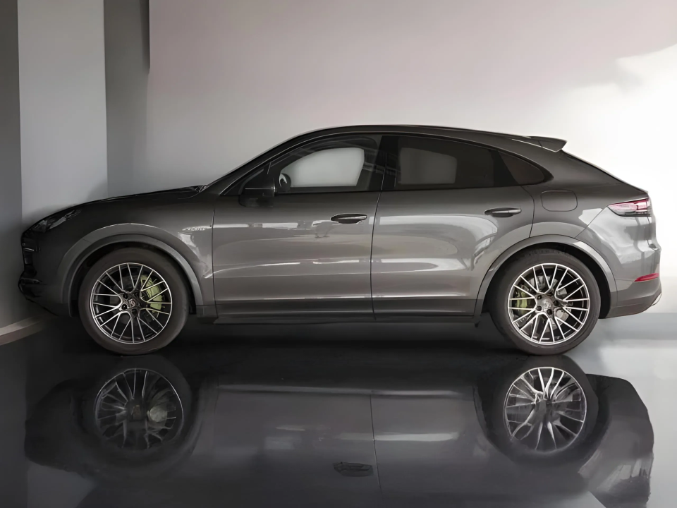 Porsche Cayenne Coupe E-Hybrid (3)