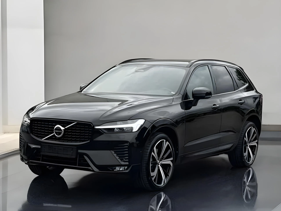 Volvo XC 60 B4 AWD Plus Dark (1)