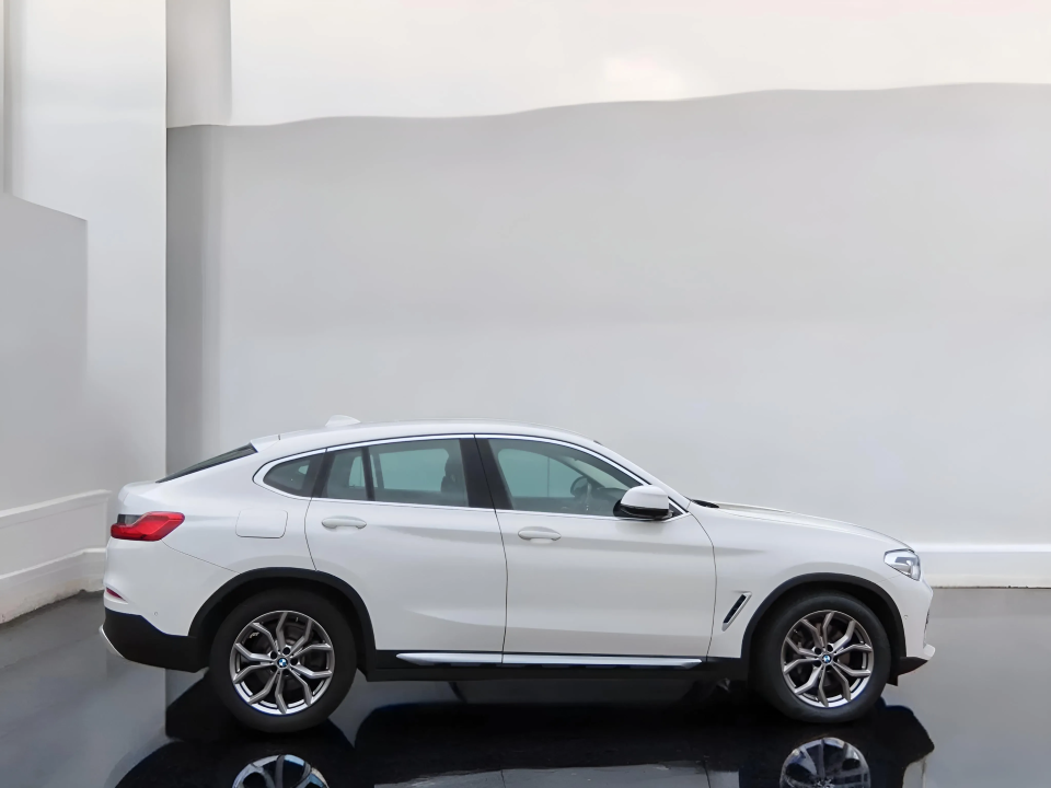 BMW X4 xDrive30i xLine (2)