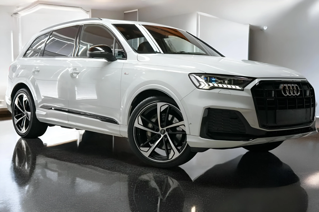 Audi Q7 50 TDI quattro S-LINE (1)