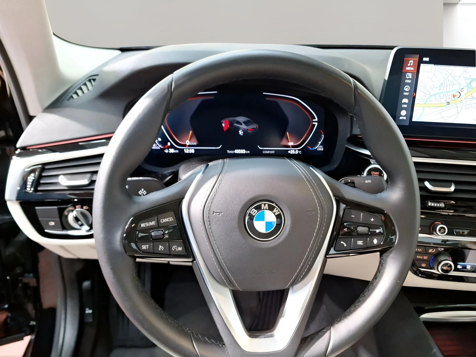 BMW Seria 5 540d xDrive - foto 10