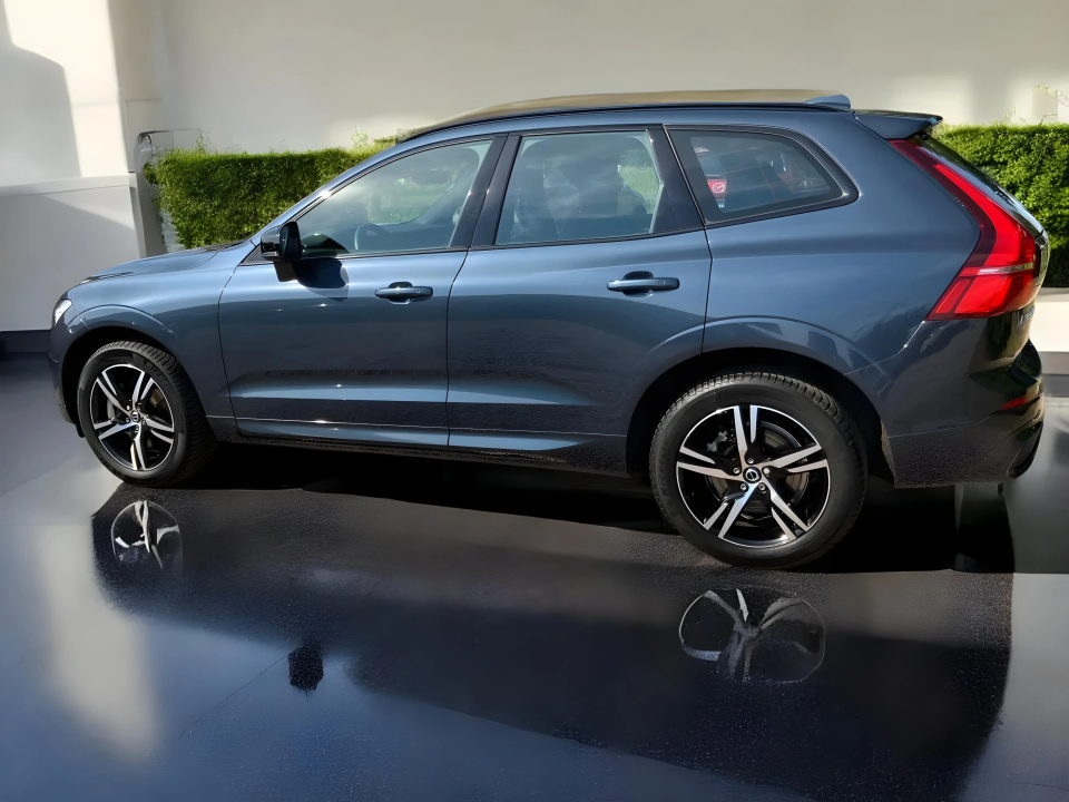 Volvo XC 60 B4 FWD R-Design - foto 6