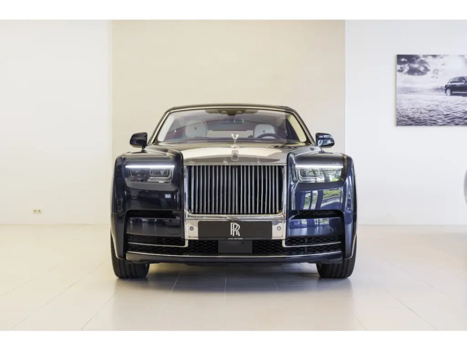 Rolls-Royce Phantom (2)