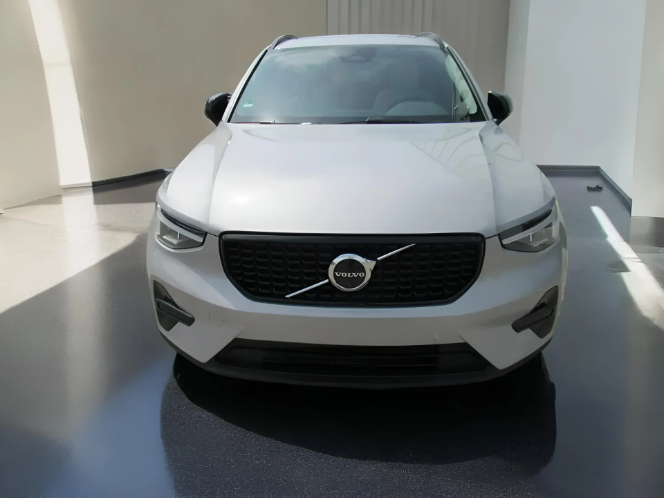 Volvo XC 40 B4 MHEV Plus Dark (4)