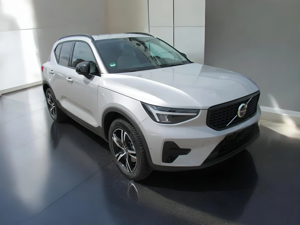 Volvo XC 40 B4 MHEV Plus Dark