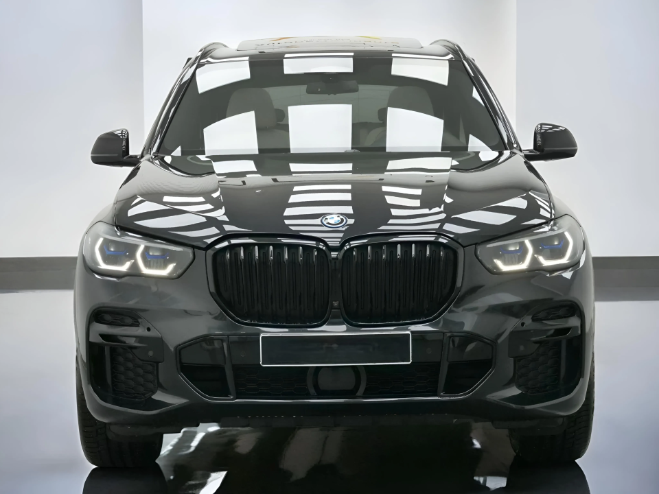 BMW X5 xDrive45e M-Sport (2)