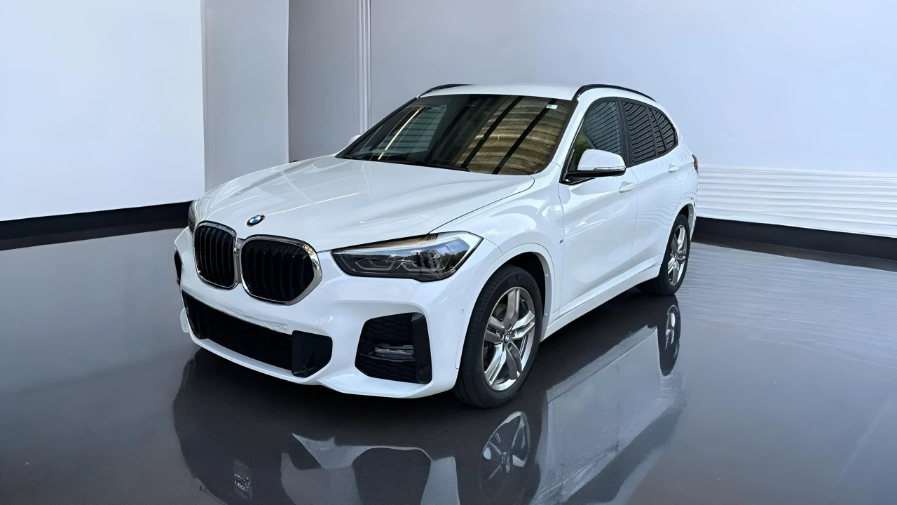 BMW X1 xDrive18d M-Sport (1)