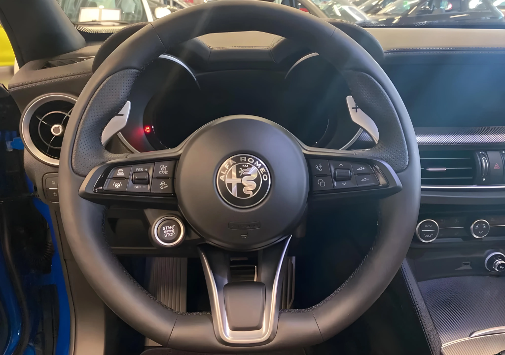 Alfa Romeo Stelvio Veloce 2.0 Turbo 16V Q4 (5)