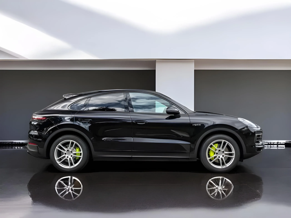 Porsche Cayenne Coupe E-Hybrid (2)