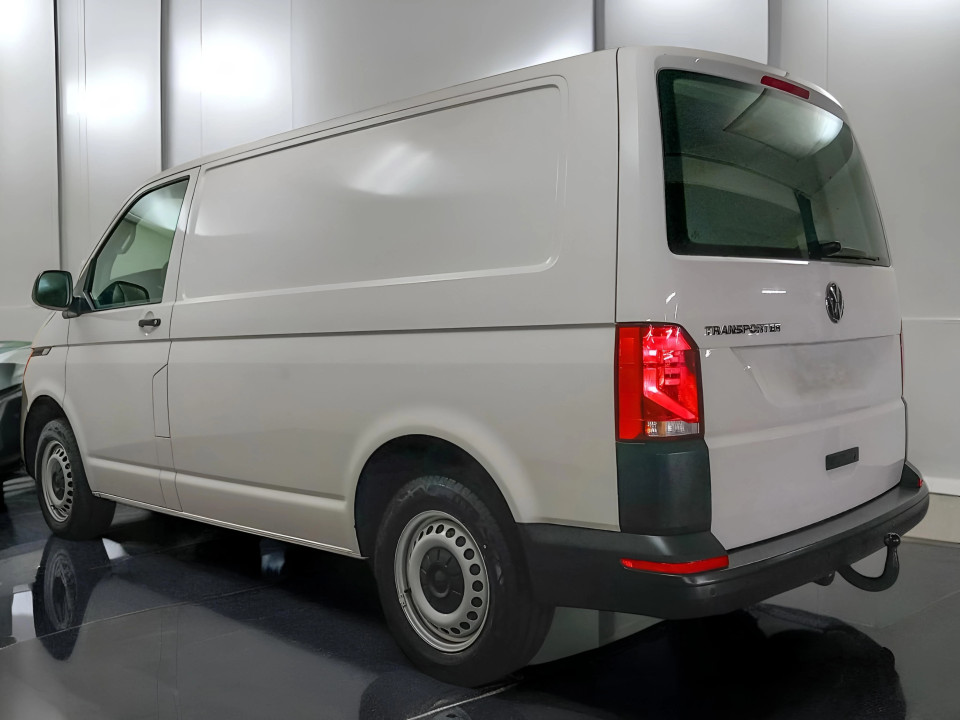 Volkswagen T6.1 Transporter 2.0 TDI (5)