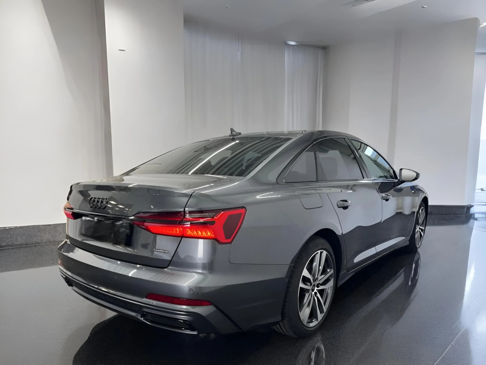 Audi A6 45TDI quattro S tronic S-Line (4)