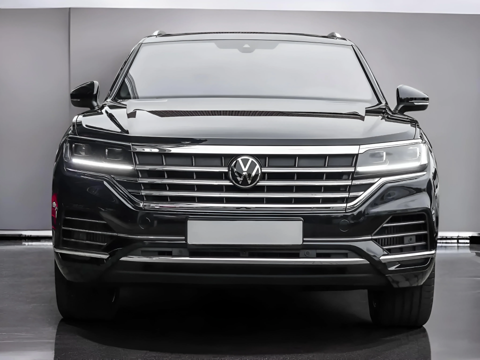 Volkswagen Touareg 3.0TSI 4MOTION (2)