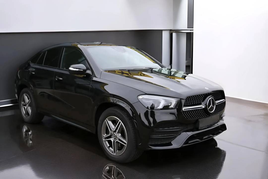 Mercedes-Benz GLE Coupe 350d 4MATIC AMG Line (1)