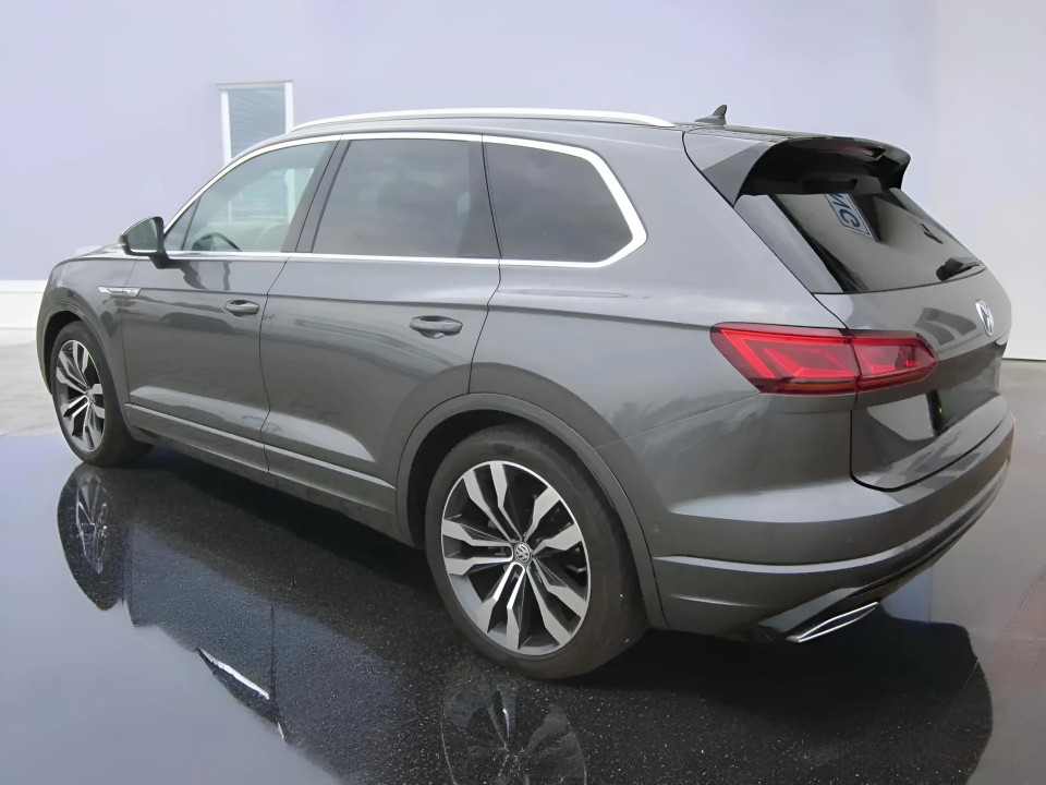 Volkswagen Touareg R-Line 4Matic (4)