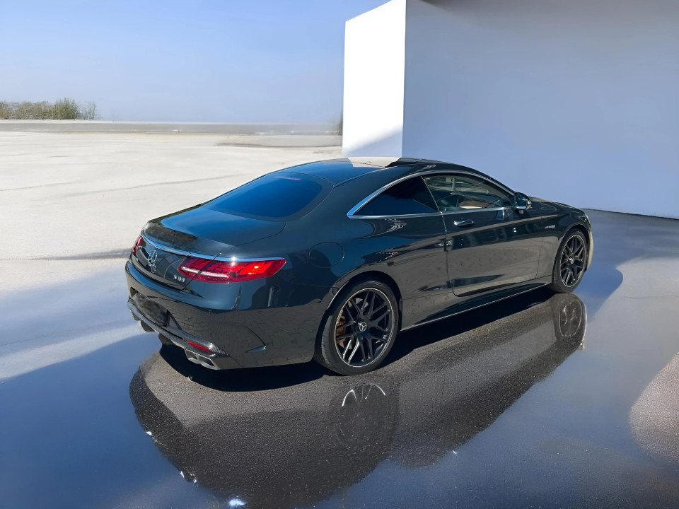 Mercedes-Benz S 63 AMG 4Matic+ Coupe (3)