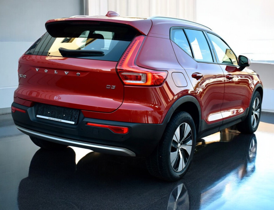 Volvo XC 40 D3 Momentum Pro (3)