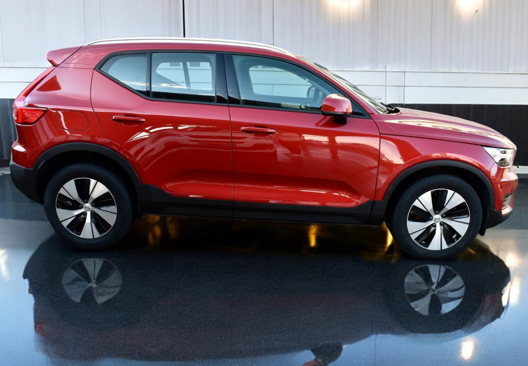 Volvo XC 40 D3 Momentum Pro (2)