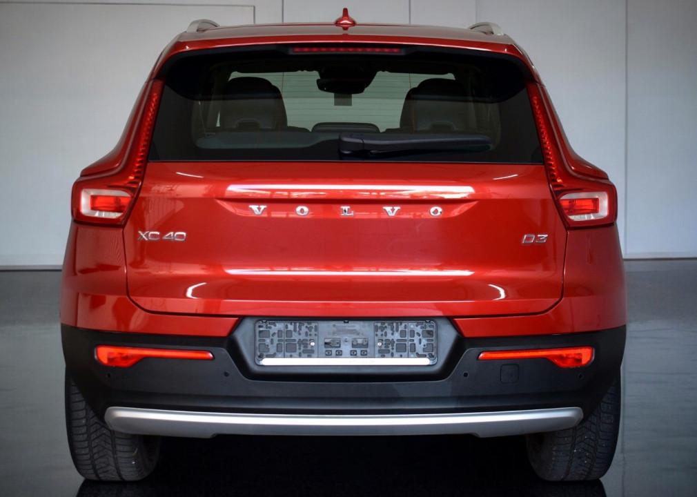 Volvo XC 40 D3 Momentum Pro (4)