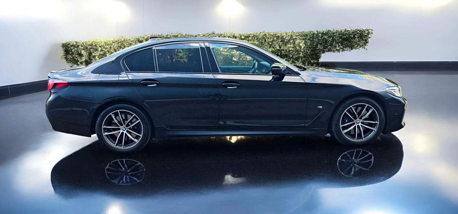 BMW Seria 5 530d xDrive M-Sport (2)