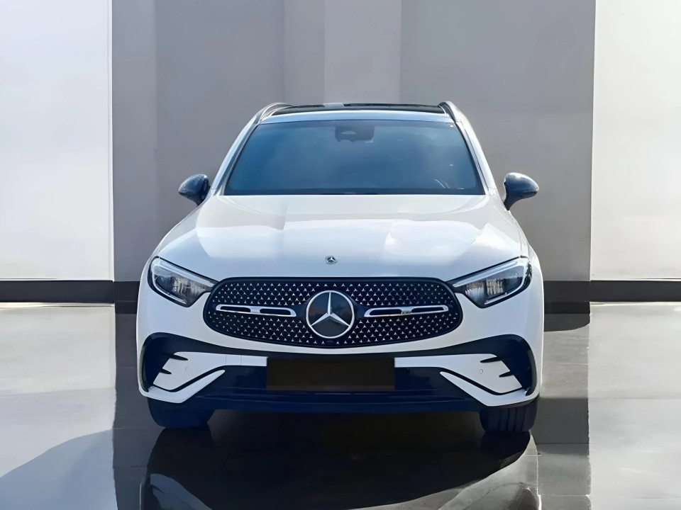 Mercedes-Benz GLC SUV 300 4MATIC AMG Line (2)